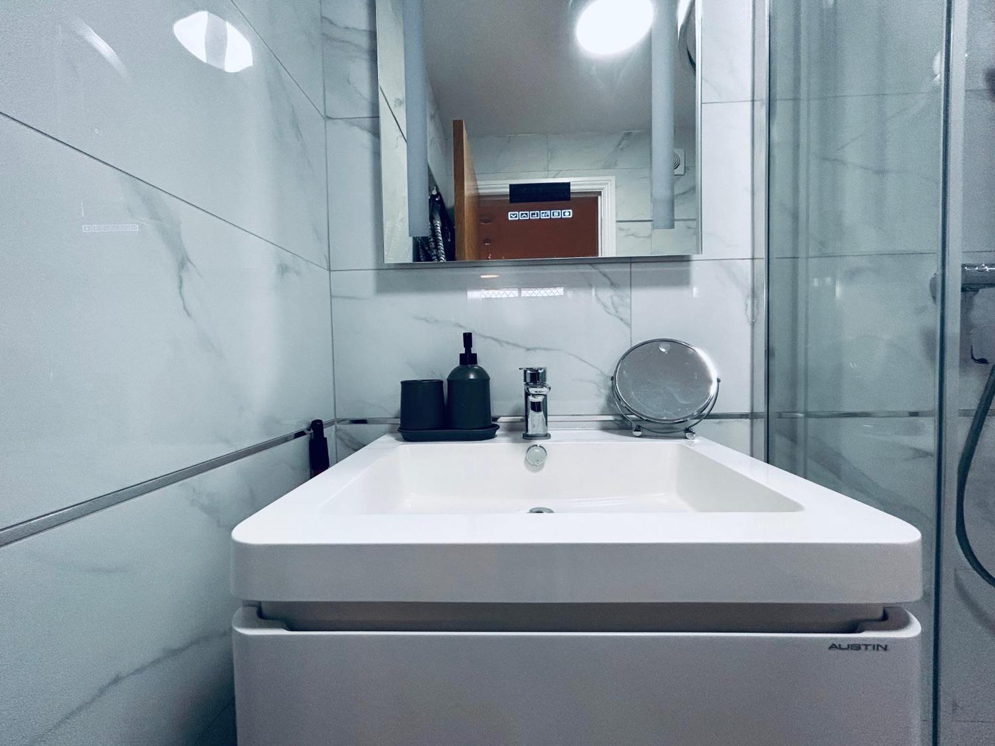 Private 2 Bed Guest House - Van Parking, M25 & A1 Connections Potters Bar Extérieur photo